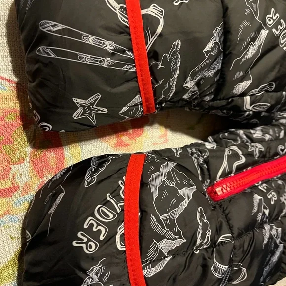 Spyder Black and Red Kids snowsuit new with tags - Picture 5 of 9